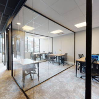 Bureau privé 9 m² 3 postes Coworking Rue Saint-Etienne Lille 59800 - photo 2